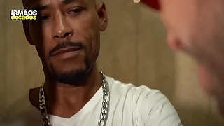 Os negões foderam o rabo do puto safado (Prévia)